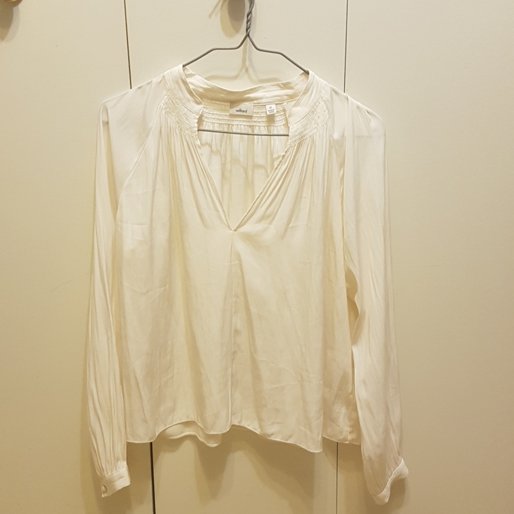 🛍Wilfred silky blouse